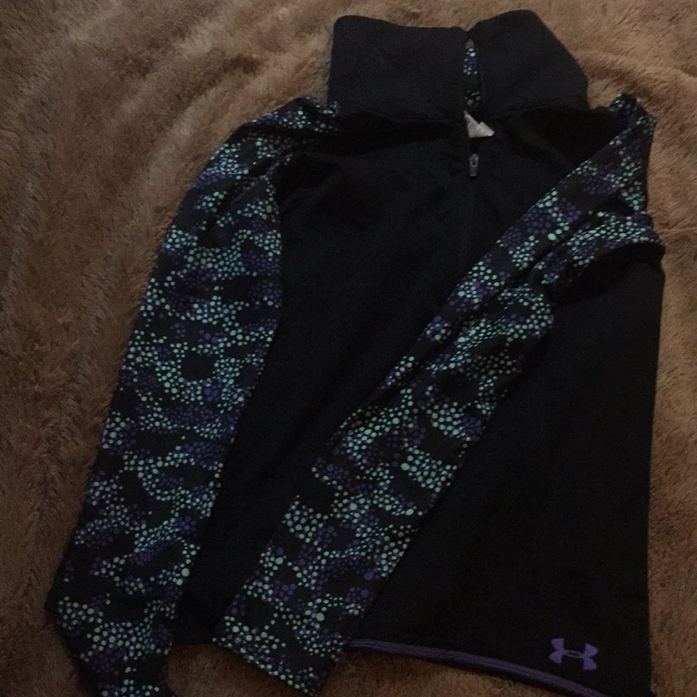Girls under armor pullover
